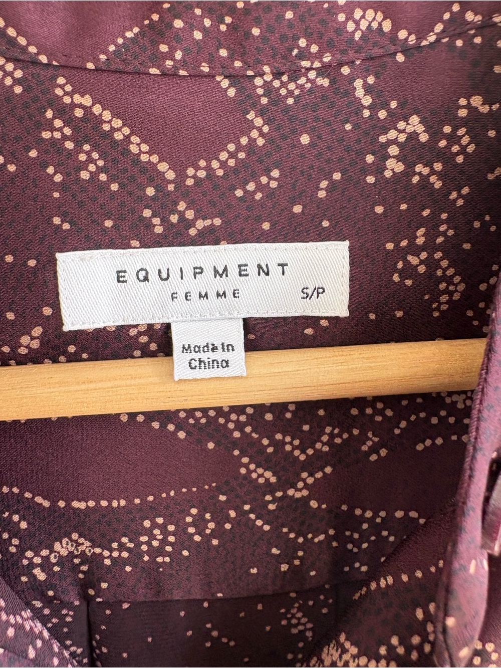 Equipment Signature SilkySnake Print Blouse Small Burgundy Long Sleeve - Picture 10 of 12